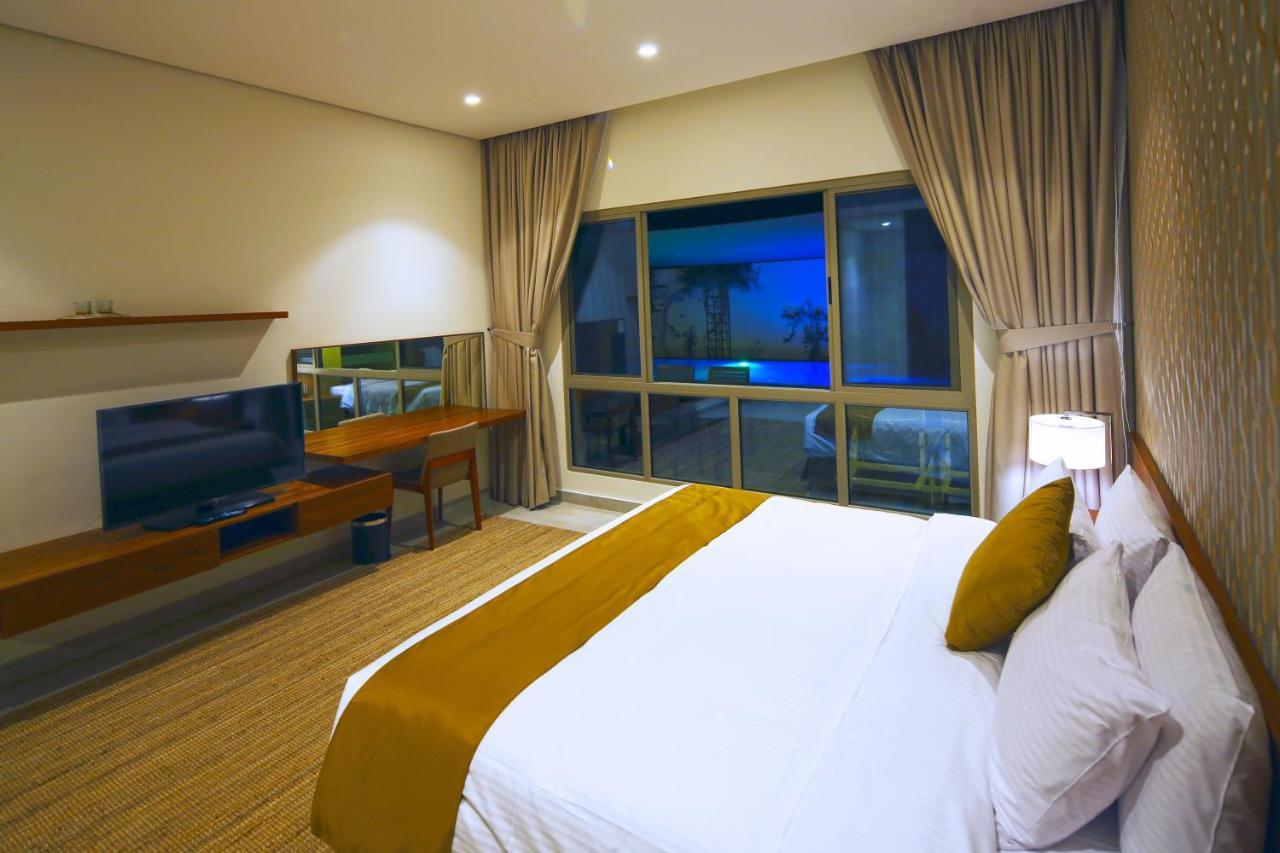 Jaw Resort & Spa Manama Exterior photo