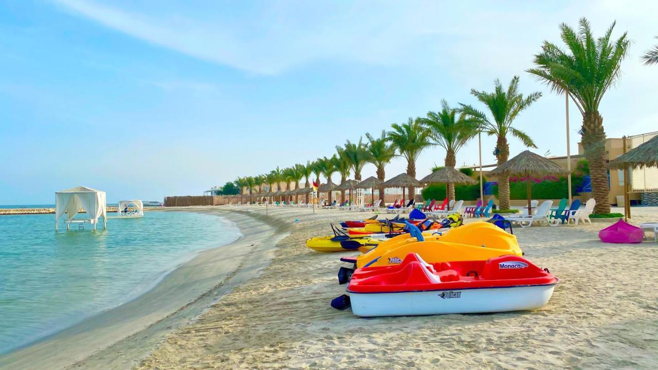 Jaw Resort & Spa Manama Exterior photo