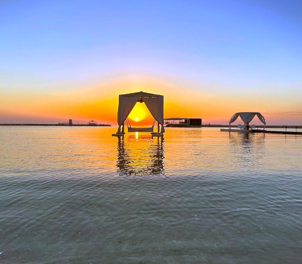 Jaw Resort & Spa Manama Exterior photo