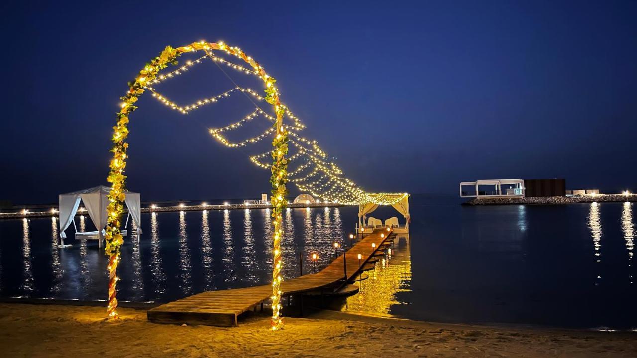 Jaw Resort & Spa Manama Exterior photo