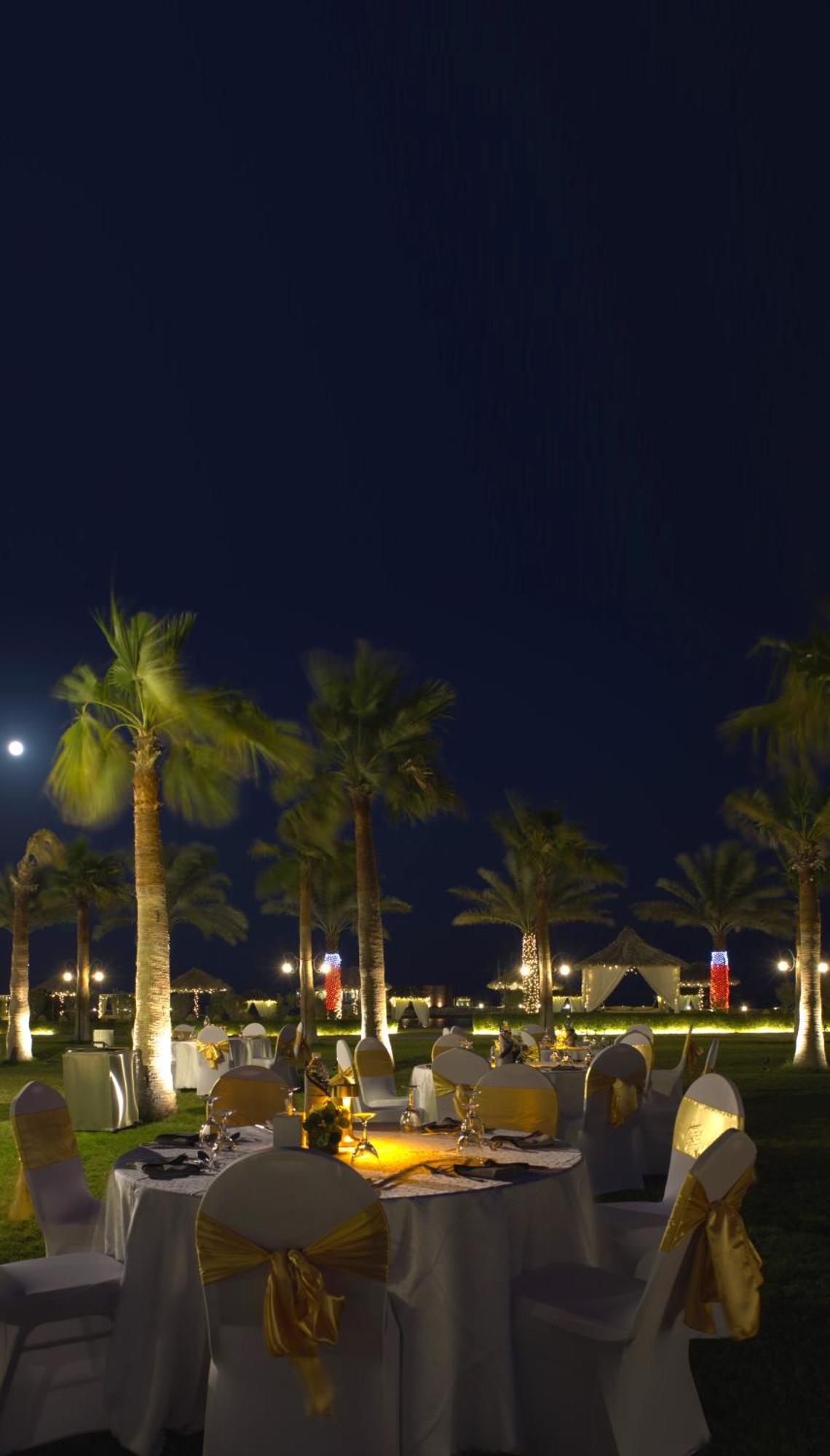 Jaw Resort & Spa Manama Exterior photo